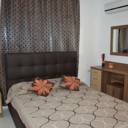 Giannis Apartment,haraki