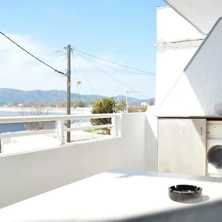 Giannis Apartment,haraki