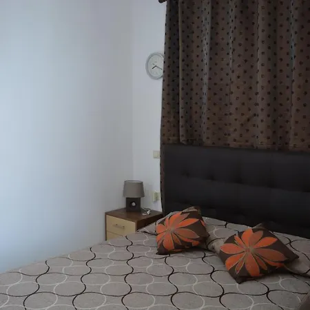 Giannis Apartment,haraki